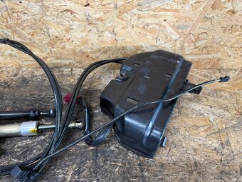 HYDRAULICKÉ ČERPADLO VÍKA KUFRU MERCEDES W164 A25180000 - 2