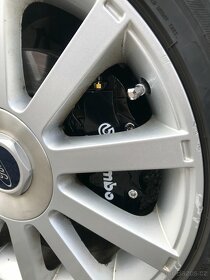 Kryty na brzdy Brembo - černé 4ks - 2