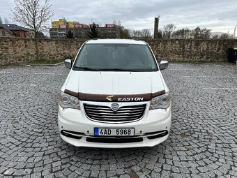 LANCIA VOYAGER 2.8L 131KW CRD - 2
