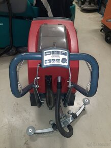 Podlahový mycí stroj Cleanfix RA 561 B s vlastním pojezdem - 2
