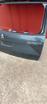 Prodám kufrové dveře na Škoda Octavia III Combi - 2