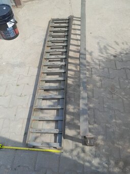 Prodám najezdy na bagr železné - 2
