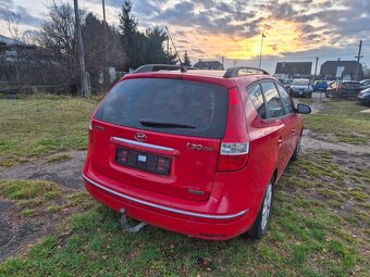 Hyundai i30cw 1.6 crdi 66kw 90ps - 2