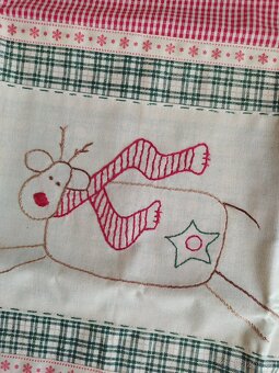 Nový povlak na polštář se sobem - 2