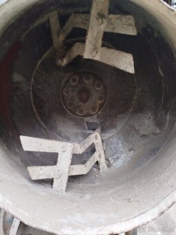 Stavební míchačka - 2