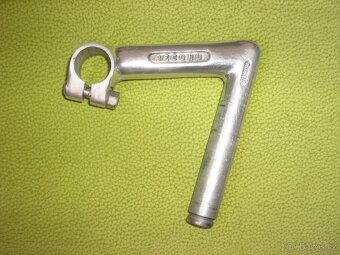 retro představec 3ttt - 2