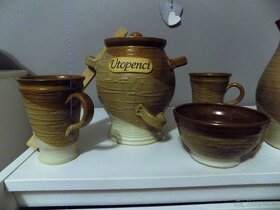 KRÁSNÁ KERAMICKÁ SOUPRAVA - 2