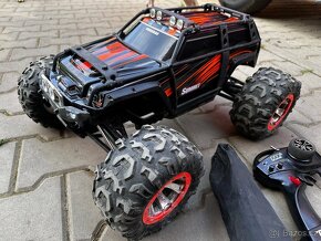 ZÁNOVNÍ Traxxas Summit 1/8 Brushless - 2