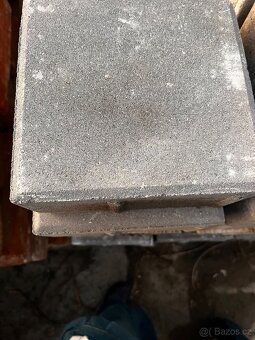 Betonová dlažba 20x20x8 + půlky + reflexní - 2