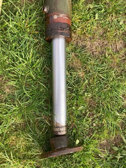 Hydraulické písty Desta DVHM 3222 - 2