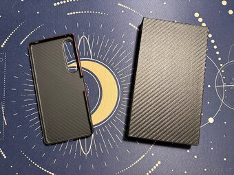 Karbonový kryt na Sony Xperia 1 VI - 2