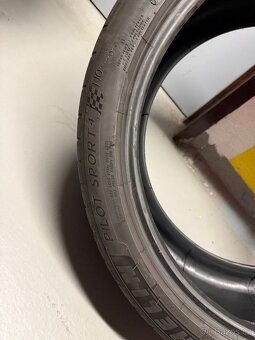 2x MICHELIN PILOT SPORT 4 275 35 ZR 21 letní pneumatiky - 2