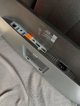DELL U2721DE – 27" QHD USB-C monitor s dokovací stanicí - 2