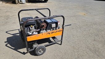 Prodám Elektrocentrálu MEDVED GRIZZLI 24040V PMH LED - 2