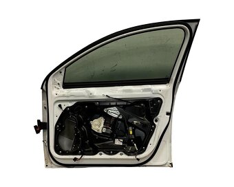 Pravé přední dveře bílá barva LB9A VW Passat B6 r.v. 2009 - 2