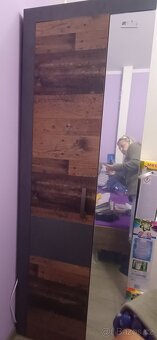 Šatní skříň - 2