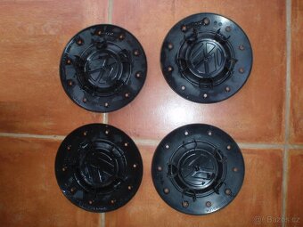 4 x Poklička krytka kola pro VW Transporter T5  7H0 601 151C - 2