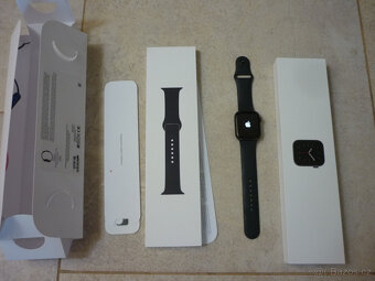 Apple Watch 6 - 44mm - 2