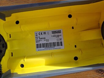 Podlahová myčka Karcher FC 5 Premium - 2