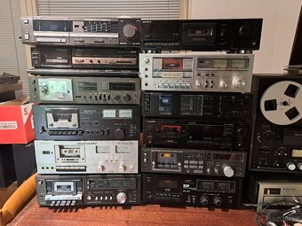 Hromada tape decků, vše funkční - 2