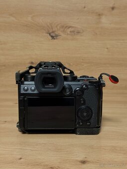 Panasonic LUMIX S5iix - 2