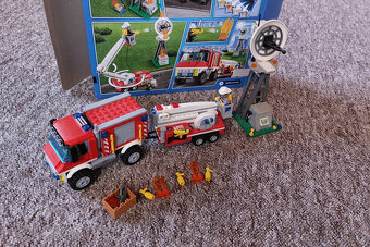 Lego CITY 60111 Hasičské auto - 2