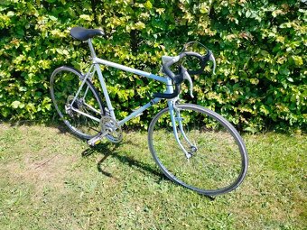 Silniční kolo zn.Favorit - 2