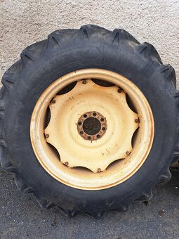 Zetor uřI kompletní zadní kola 16,9-34. - 2