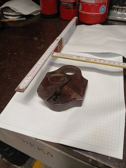 Zámek ruční práce - 2