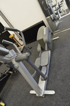 Eliptický trenažer LifeFitness - 2