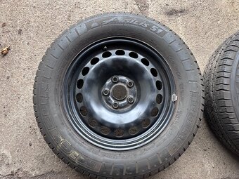 Kola Volkswagen Transporter Caravele Multivan - 2