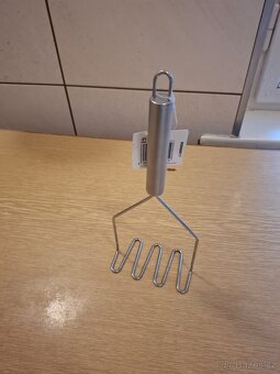 Ruční mačkac brambor - 2