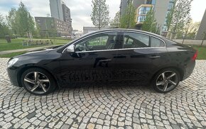 Volvo S60 2.0T5 177KW R-Design-MANUÁL-NAVI-Šibr-Bi XEN-PDC - 2