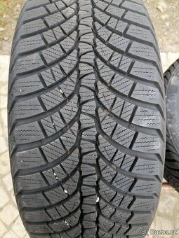 225/45/18 zimni pneu MICHELIN a KUMHO 225/45 R18 - 2