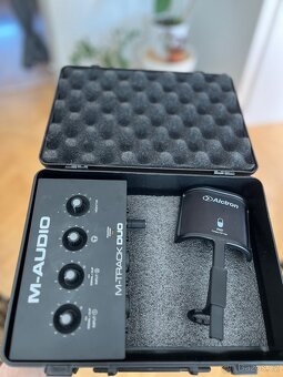 Predám set Superlux CMH8B + M-Audio M-Track Duo + pop filter - 2