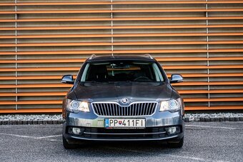 Škoda Superb Combi 2.0 TDI CR Elegance DSG - 2