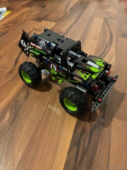 Lego Technic 42118 – Monster Truck - 2