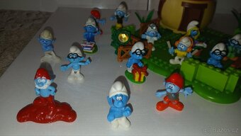 Šmoulové figurky s domečkem dle fotek - 2