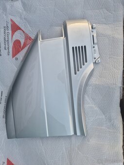 VW T4 přední blatník s mřížkou sání pravý - 2