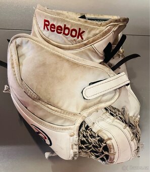 Lapačka Reebok 18K senior opačný gard - 2