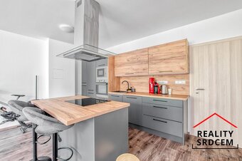 Pronájem moderního bytu 2+kk s balkónem, 77 m2 ul. Na Poříčí - 2