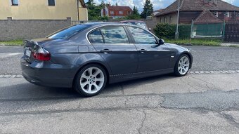 BMW e90 330i manuál - 153 tkm - ČTI POPIS - 2