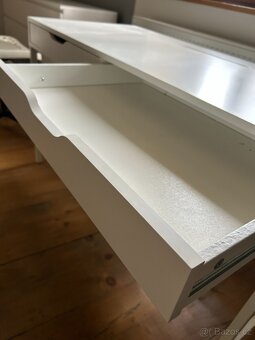 Bílý psací stůl IKEA Alex - 2