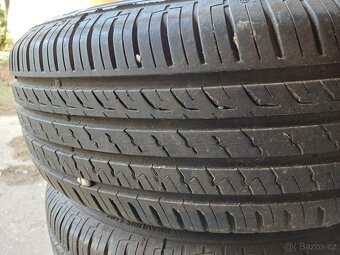 Barum Bravuris 5 ,235/65/17 V XL - 2