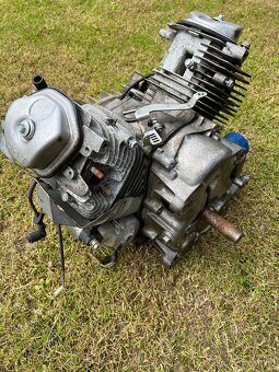 Honda motor na náhradní díly - 2