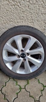 Litá kola Original Kia R16 - 2