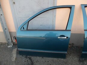 Přední dveře a nárazník Škoda Fabia 9432 - 2
