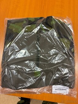 Prodám UBACS s dlouhým rukávem – zelený maskáčový potisk – v - 2