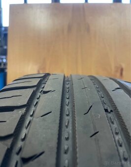 215/60 R17 - 2