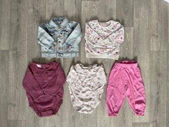 Balíček oblečení holka, dívka, velikost 6-9 m. / 74 - 2